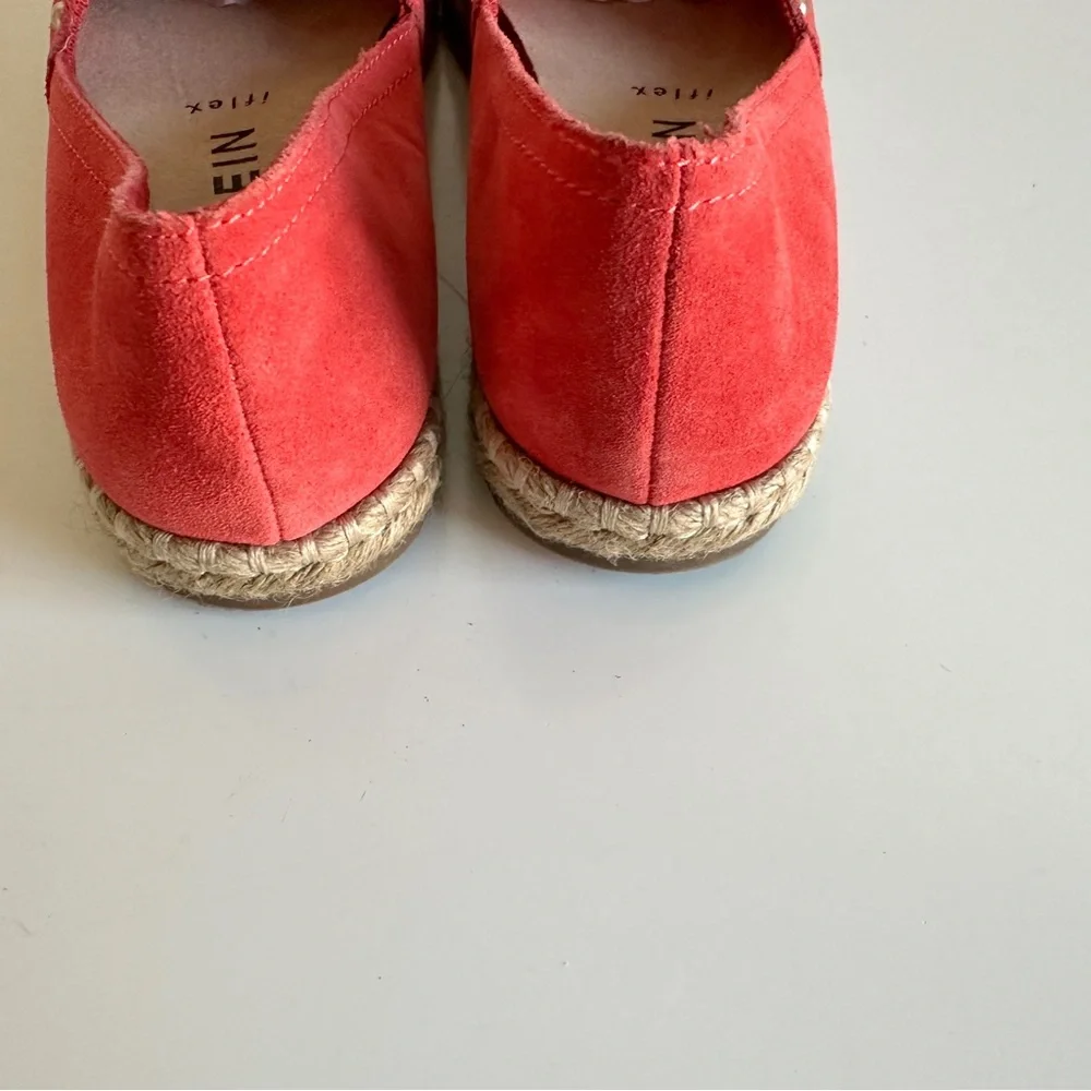 Anne Klein Flex Kaily Espadrille flats coral orangey red leather EUC size 9